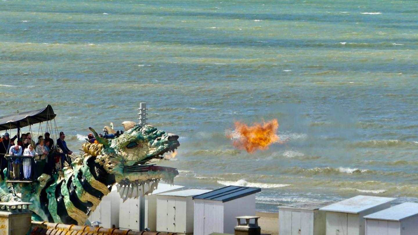 Le Grand Messin - Calais Nord -Cour - Plage - Ferry - Eurotunnel Zewnętrze zdjęcie